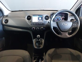 Used Hyundai i10 2019 for sale - 78333729: Photo