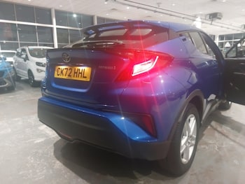 Used Toyota C-HR 2022 for sale - 77066042: Photo