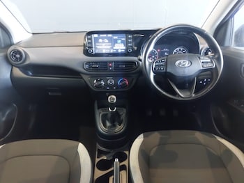Used Hyundai i10 2020 for sale - 79195214: Photo