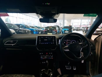 Used Volkswagen T-Roc 2025 for sale - 77062481: Photo