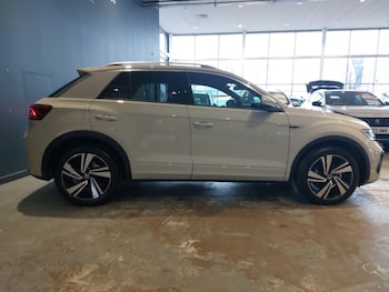 Used Volkswagen T-Roc 2025 for sale - 77062481: Photo