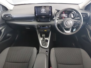 Used Toyota Yaris 2023 for sale - 76498072: Photo