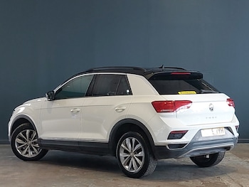 Used Volkswagen T-Roc 2019 for sale - 79420299: Photo