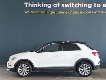 Used Volkswagen T-Roc 2019 for sale - 79420299: Photo