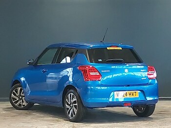Used Suzuki Swift 2024 for sale - 77343141: Photo