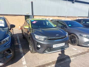 Used Kia Stonic 2019 for sale - 78751217: Photo