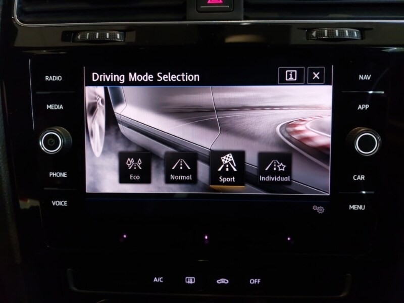 Used Volkswagen Golf 2018 for sale - 76651510: Photo 16