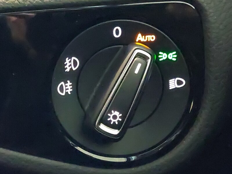 Used Volkswagen Golf 2018 for sale - 76651510: Photo 19