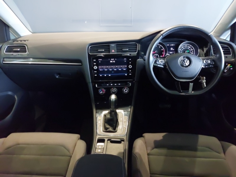 Used Volkswagen Golf 2018 for sale - 76651510: Photo 2