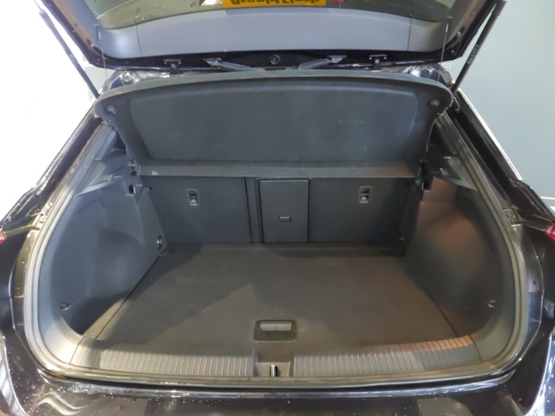 Used Volkswagen T-Roc 2022 for sale - 77448261: Photo 8