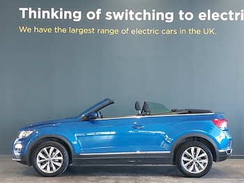 Used Volkswagen T-Roc 2021 for sale - 76393155: Photo