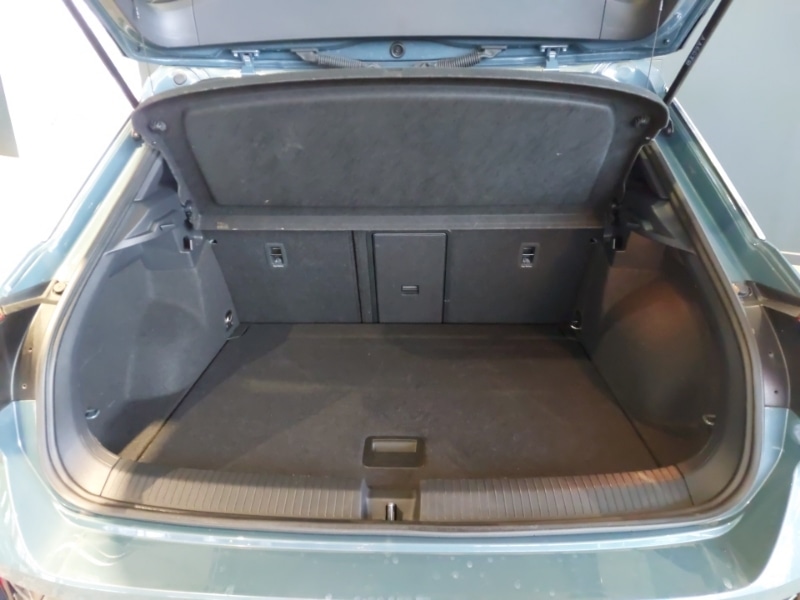 Used Volkswagen T-Roc 2023 for sale - 77556221: Photo 8