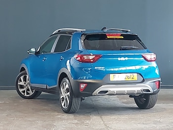 Used Kia Stonic 2023 for sale - 79610490: Photo