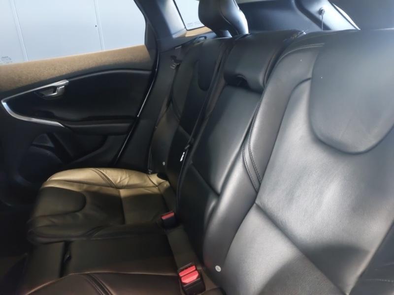 Used Volvo V40 2018 for sale - 77252140: Photo 6