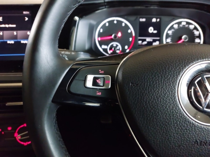 Used Volkswagen Polo 2018 for sale - 76464863: Photo 10