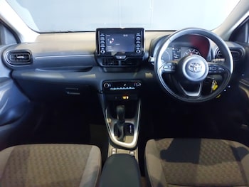 Used Toyota Yaris 2023 for sale - 79581430: Photo