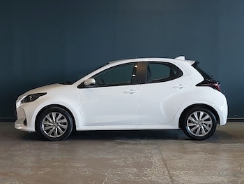 Used Toyota Yaris 2023 for sale - 79581430: Photo