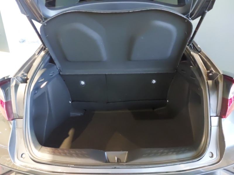 Used Toyota C-HR 2023 for sale - 77677916: Photo 8