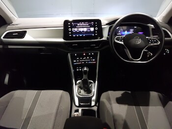 Used Volkswagen T-Roc 2023 for sale - 77453996: Photo