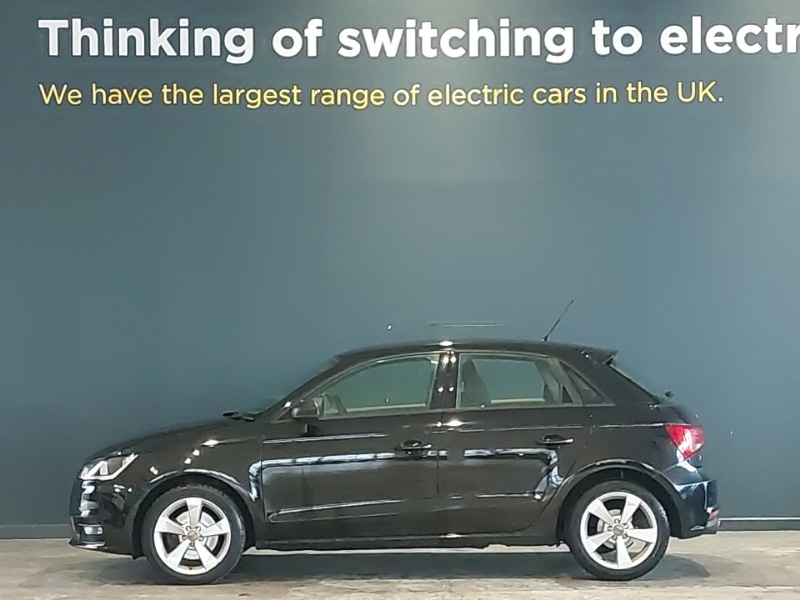 Used Audi A1 2018 for sale - 77702182: Photo 4