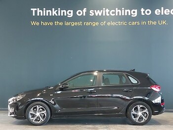 Used Hyundai i30 2023 for sale - 76974879: Photo