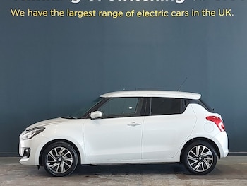 Used Suzuki Swift 2021 for sale - 79432802: Photo