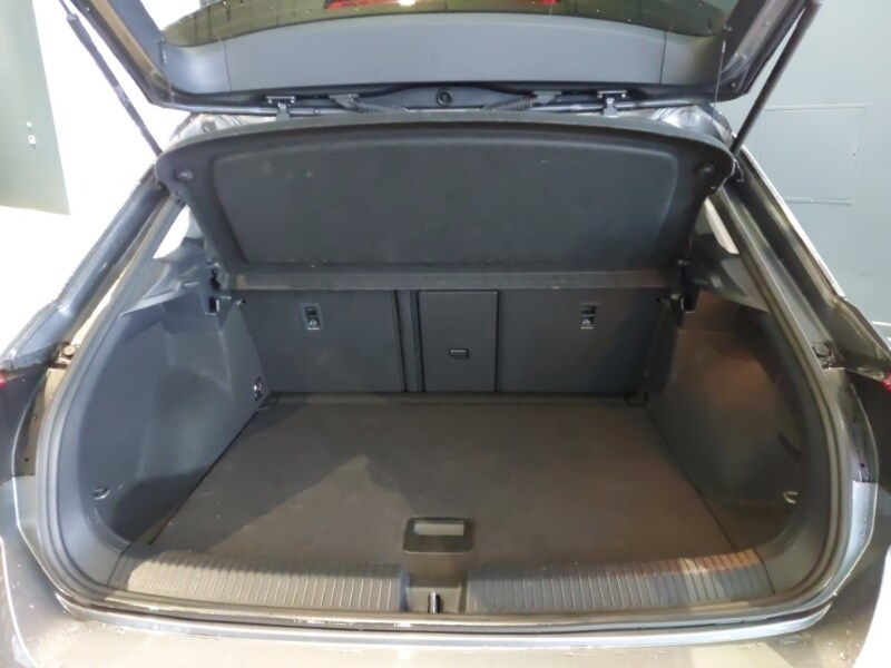 Used Volkswagen T-Roc 2022 for sale - 77299669: Photo 8