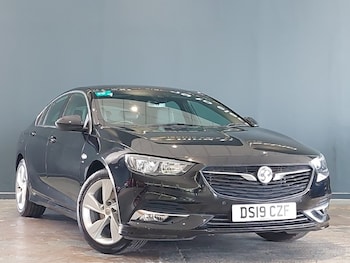Vauxhall - Insignia