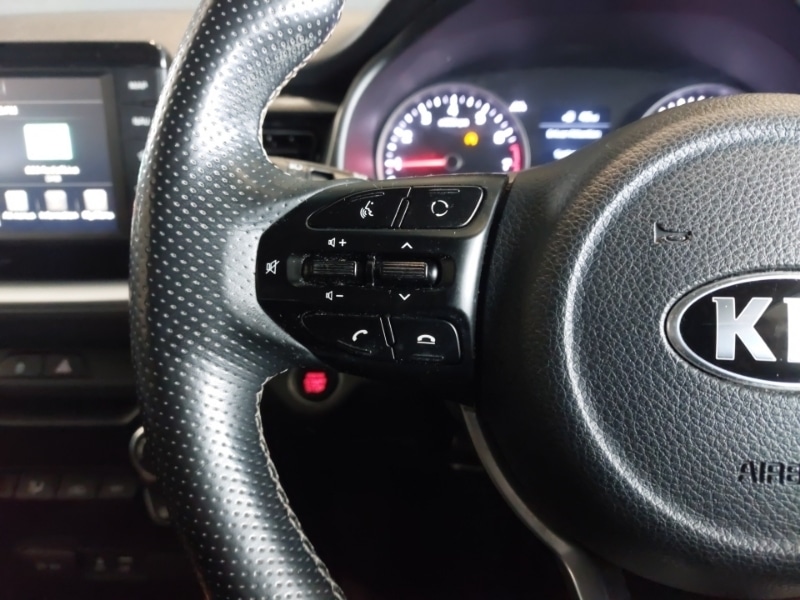 Used Kia Stonic 2018 for sale - 77987686: Photo 10