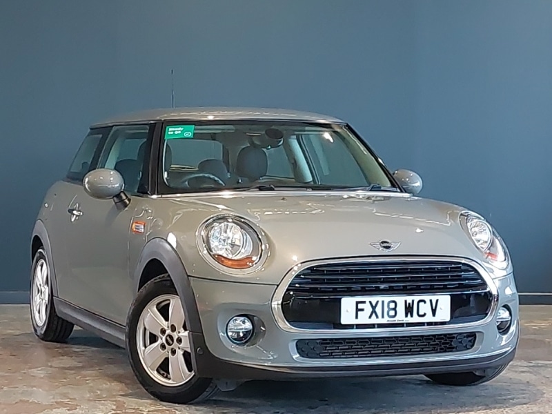 Used MINI Hatch 2018 for sale - 76393111: Photo 1