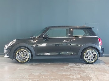 Used MINI Hatch 2023 for sale - 79525541: Photo