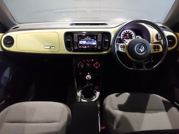 Used Volkswagen Beetle 2016 for sale - 76552760: Photo