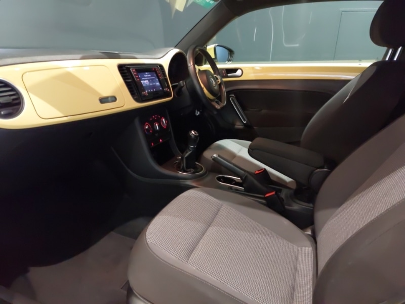 Used Volkswagen Beetle 2016 for sale - 76552760: Photo 5