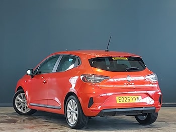 Used Renault Clio 2025 for sale - 77379925: Photo