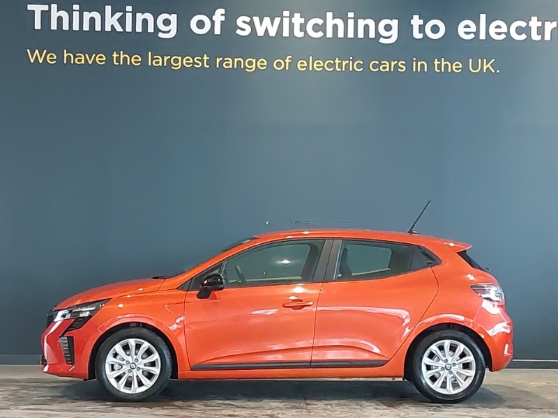 Used Renault Clio 2025 for sale - 77379925: Photo 4