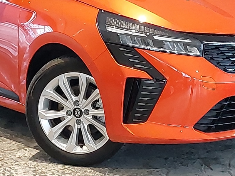 Used Renault Clio 2025 for sale - 77379925: Photo 9