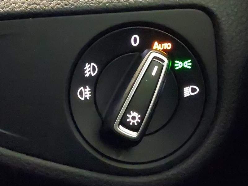 Used Volkswagen Golf 2019 for sale - 76427279: Photo 19