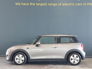 Used MINI Hatch 2018 for sale - 78455379: Photo