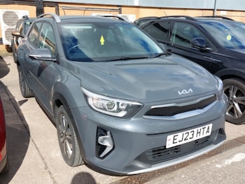 Used Kia Stonic 2023 for sale - 78696189: Photo