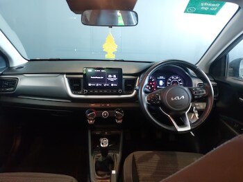 Used Kia Stonic 2023 for sale - 78696189: Photo