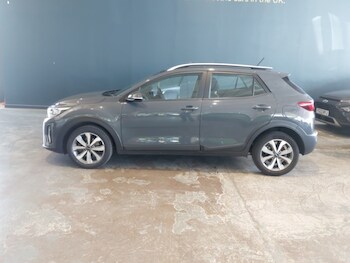 Used Kia Stonic 2023 for sale - 78696189: Photo