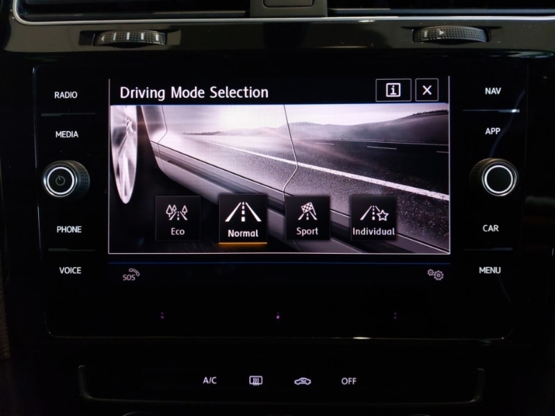 Used Volkswagen Golf 2019 for sale - 76628638: Photo 16