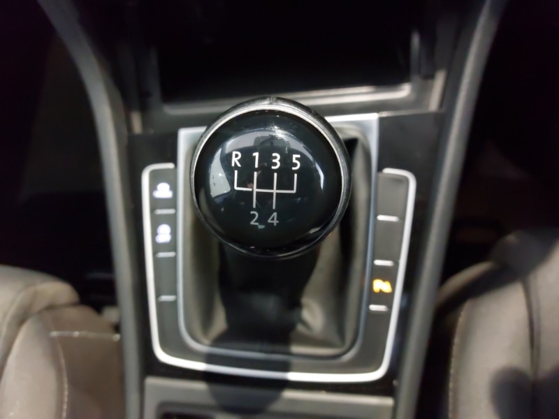 Used Volkswagen Golf 2019 for sale - 76628638: Photo 17