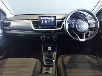 Used Kia Stonic 2022 for sale - 78669789: Photo