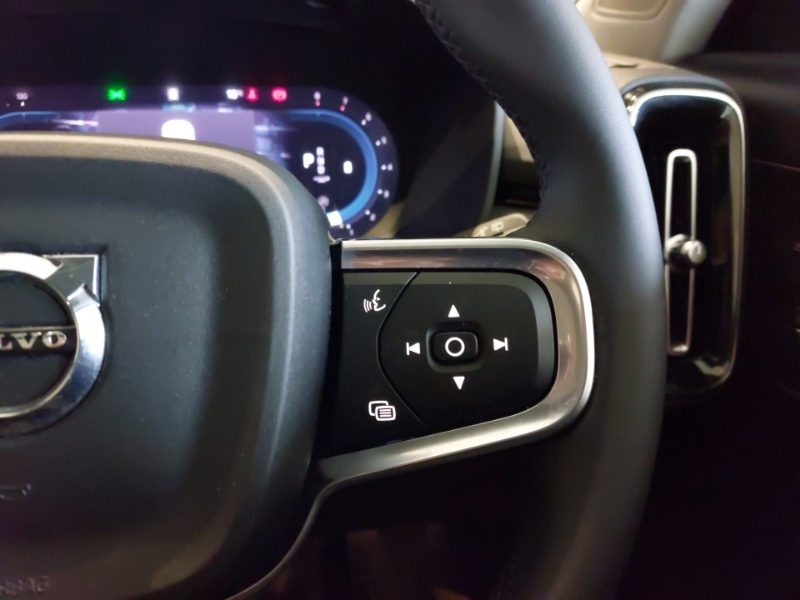Used Volvo XC40 2024 for sale - 76150668: Photo 11