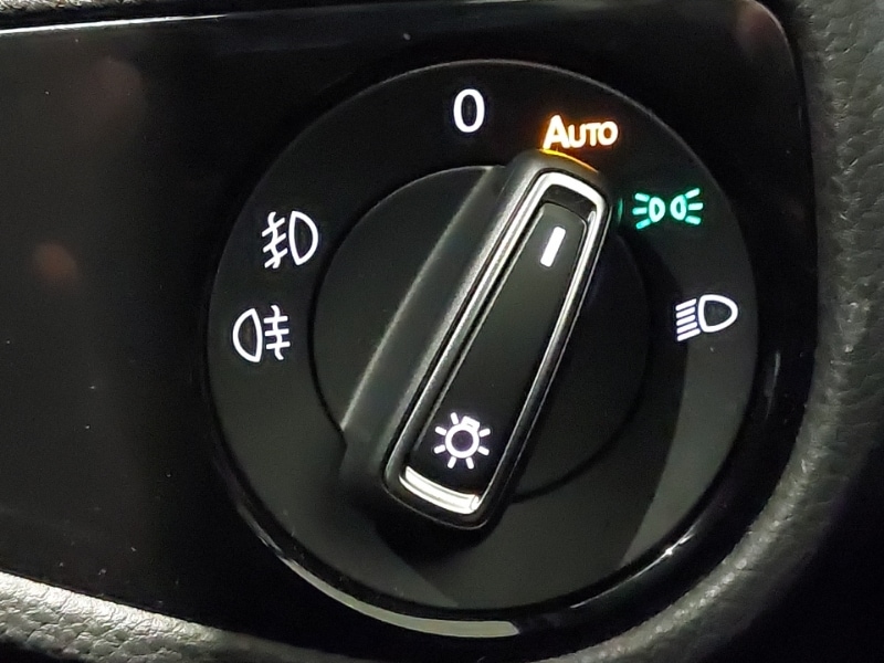 Used Volkswagen Golf 2018 for sale - 76656569: Photo 18