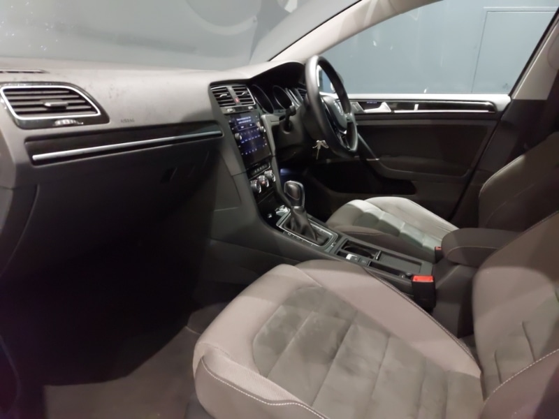 Used Volkswagen Golf 2018 for sale - 76656569: Photo 5