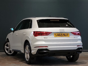 Used Audi Q3 2020 for sale - 76435231: Photo