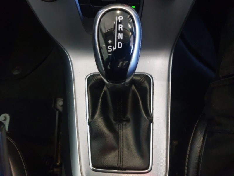 Used Volvo V40 2018 for sale - 77108111: Photo 14