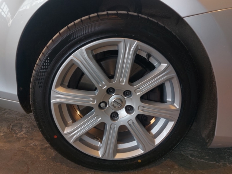 Used Volvo V40 2018 for sale - 77108111: Photo 9